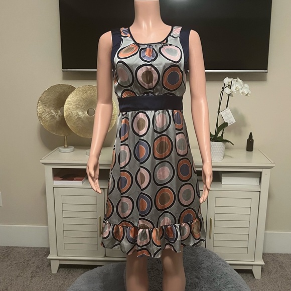 “Oh, Pretty Woman” Beautiful & Classy Dress. Great Fit!  Size M. - Picture 1 of 4